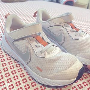 Nike sneakers size 2 for kids
